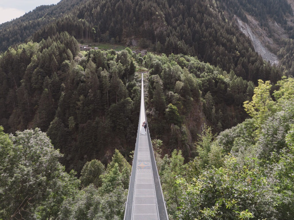 Sposi sul Ponte nel Cielo di Tartano in Valtellina
