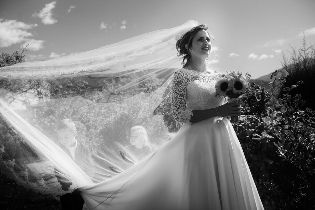 Cerimonia di matrimonio all'aperto a Teglio in Valtellina